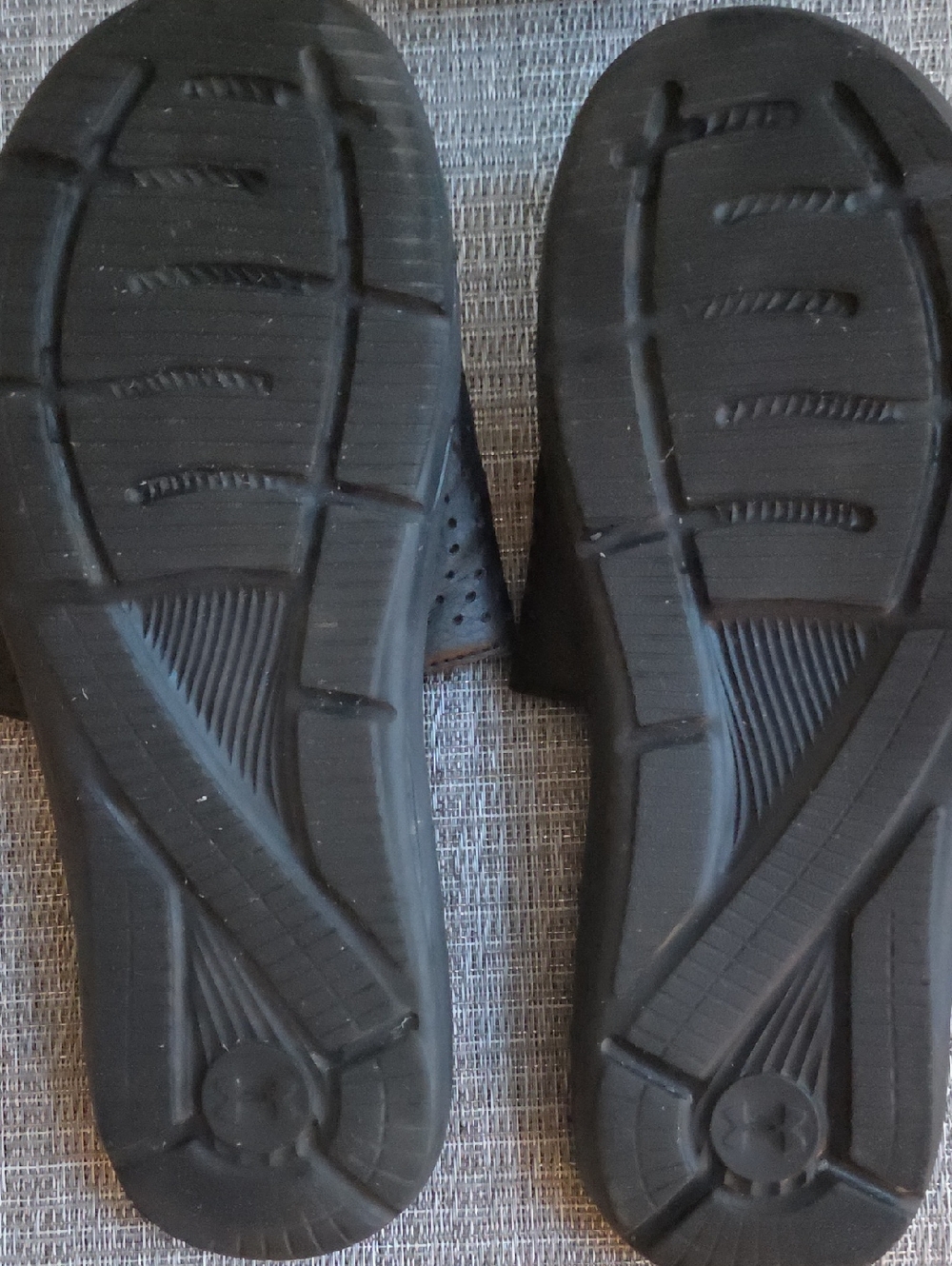 Under Armour Slides Sz 10 - Picture 4 of 6